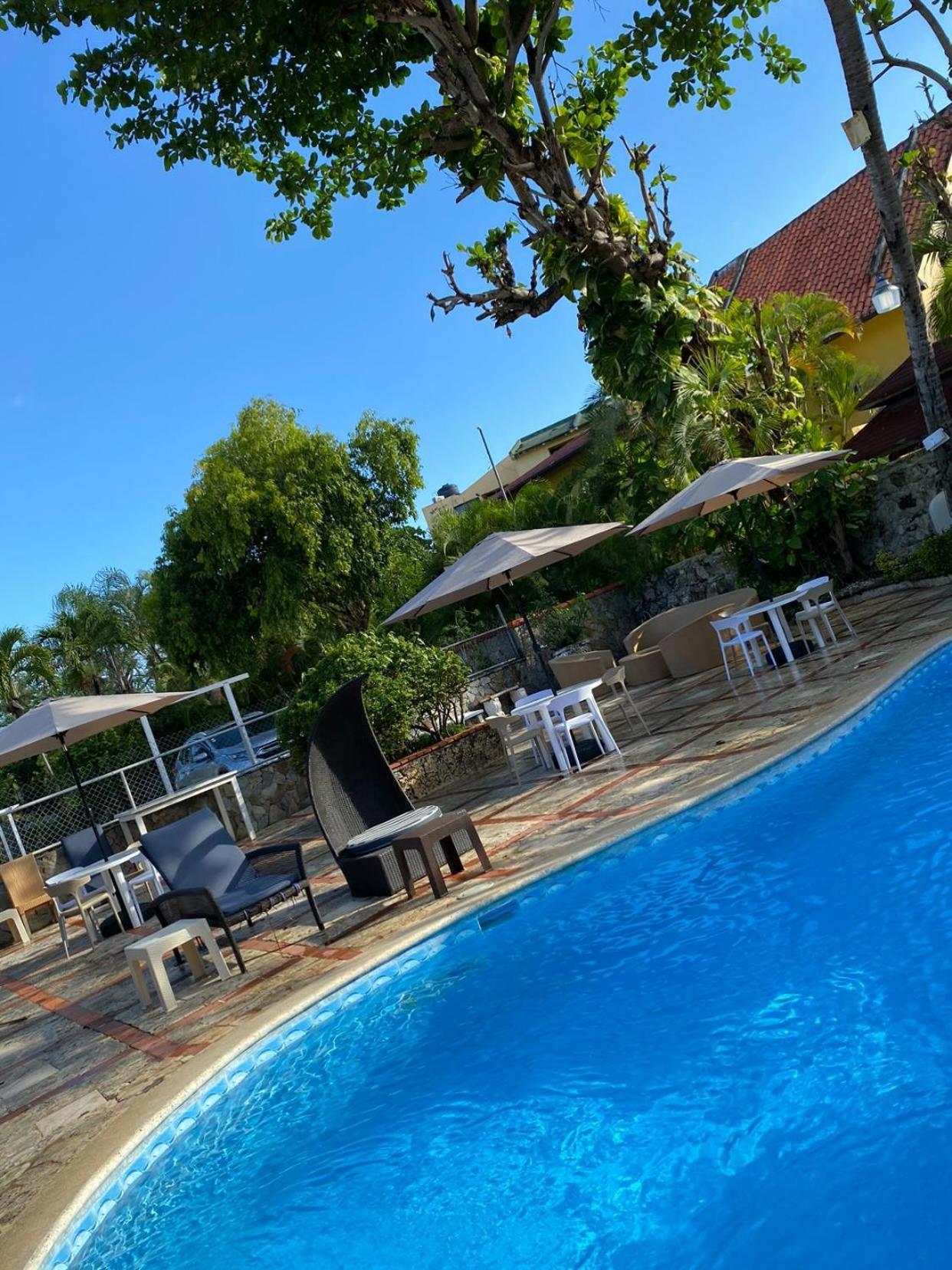 D' Franchesis Hostal Juan Dolio Exteriör bild